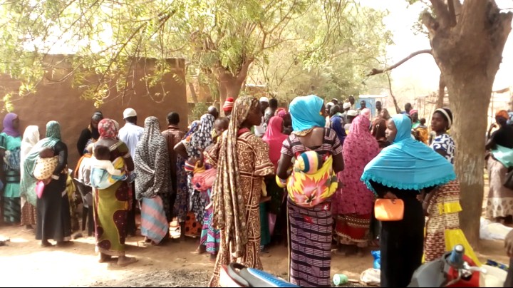Don de vivres à Toudoubweogo: Environ 700 déplacés internes servis