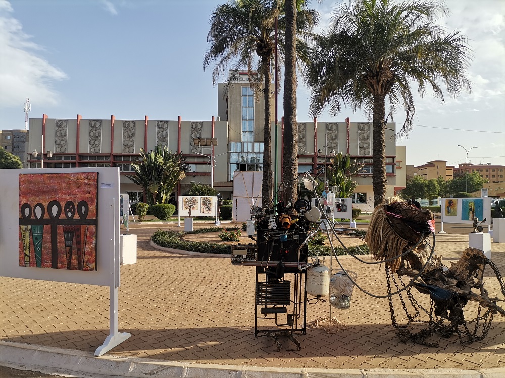 Vernissage à l’Hôtel de ville de Ouagadougou : Les artistes plasticiens libèrent leur création contre la Covid-19