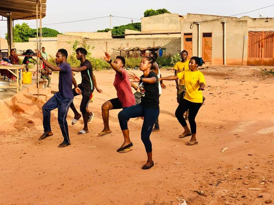 Journée internationale de la danse : Les danseurs et chorégraphes burkinabè communient avec les populations