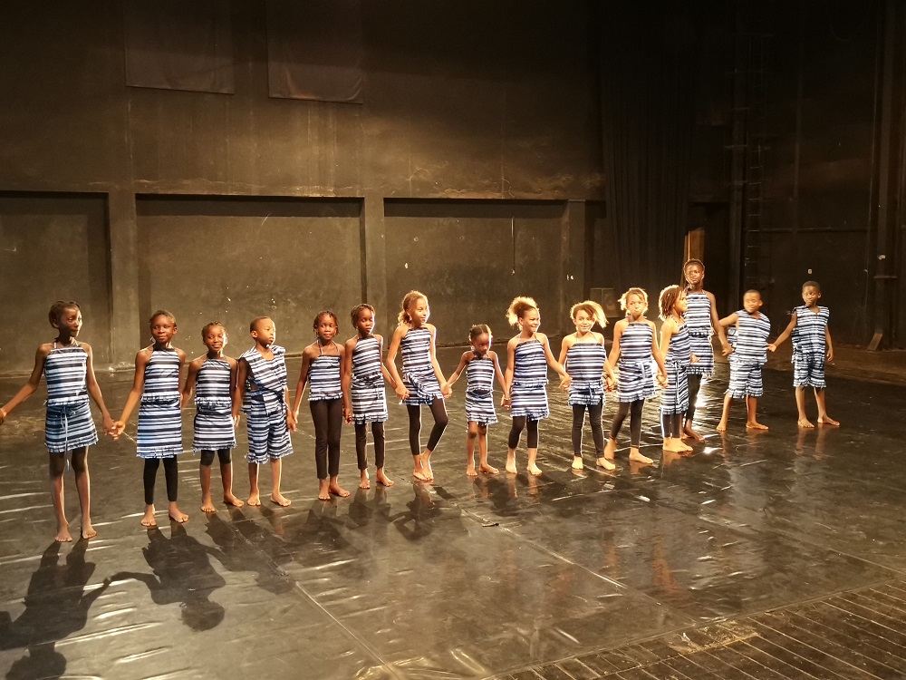 Initiation à la danse africaine et aux rythmes : 15 enfants exposent leur talent devant leurs parents