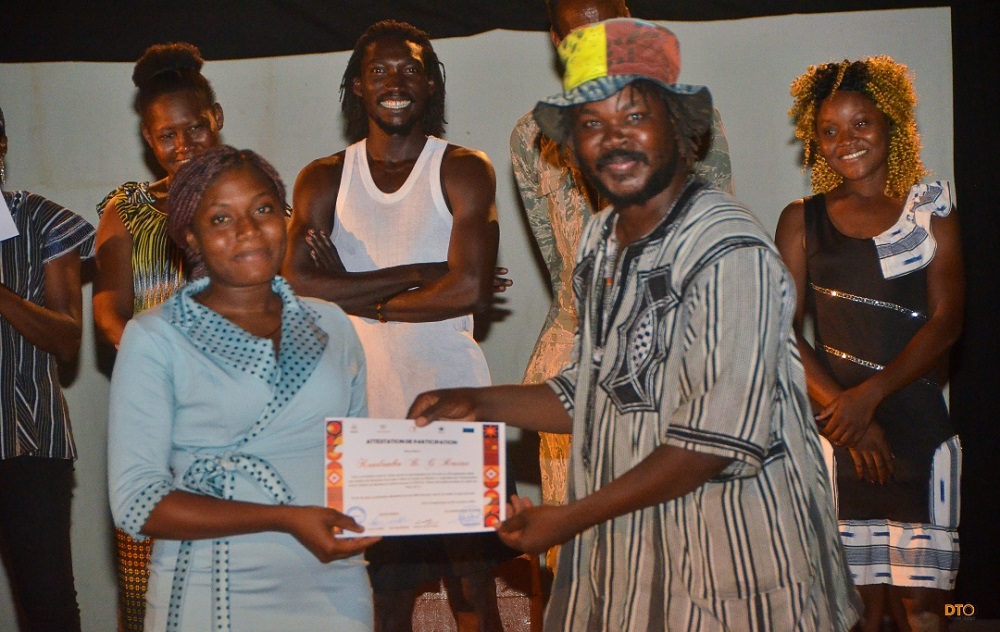 Mise en scène de la pièce « De la chaire à la chair » : L’approche tri frontale de Rosine Kondombo