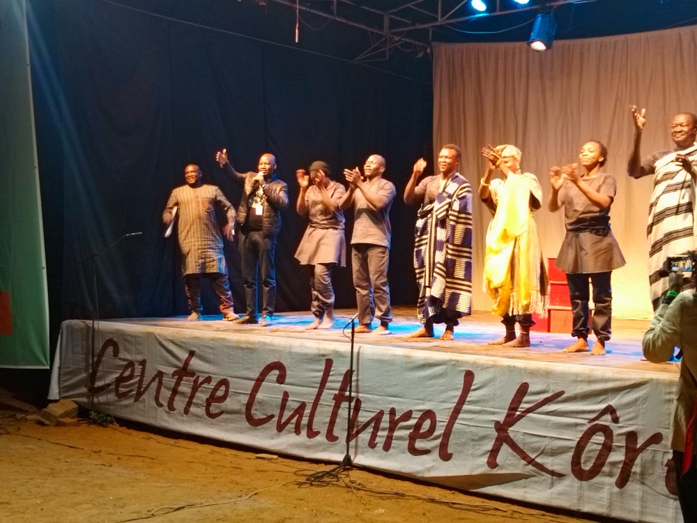 Ségou’Art-Festival sur le Niger 2024 : Standing ovation pour le spectacle « Renaissance » du Burkina Faso