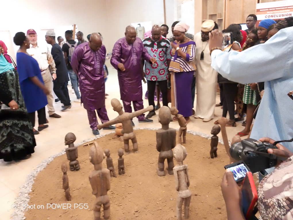 « Masques : entre tradition et modernité » : Dans l’univers des frères Ouattara